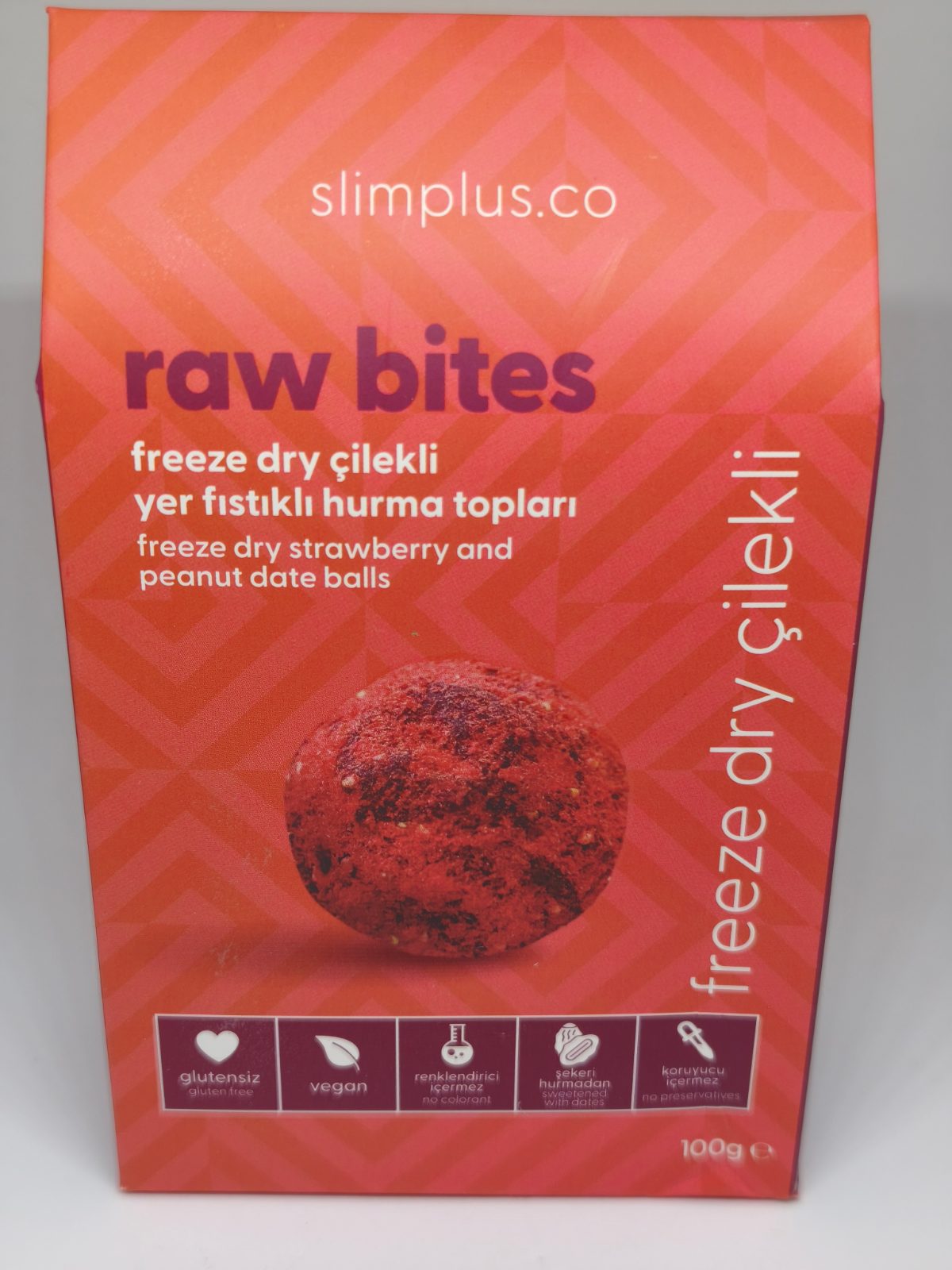 SlimPlus Freeze Dry Çilekli Yer Fıstıklı Raw Bites 2 × 100 g